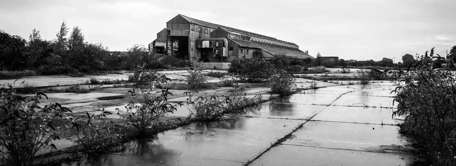 derilict commercial building